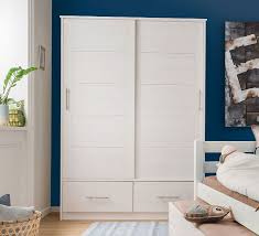Das günstigste kinderschrank kostet 12,99 € und das teuerste kostet 181,12 €. Schiebeturen Kleiderschrank Aus Kiefer Fur Kinder Kids Paradise