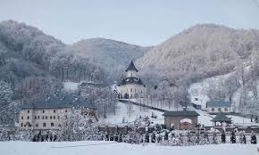 În popor se crede că, pentru ca ogoarele să fie ferite de furia naturii, în ziua. Manastire Sfintii Apostoli Petru Si Pavel Home Facebook