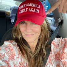 Chrissy Stephens (@StephensChrissy)