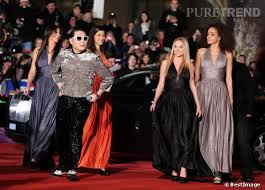 {refrain:} c'est la lutte finale groupons nous, et demain l'internationale sera le genre humain. Nrj Music Awards 2013 Psy Triomphe Et Rihanna Boude La Ceremonie Puretrend
