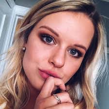 Devon Rogers's Instagram, Twitter & Facebook