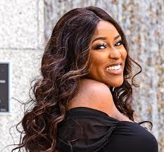 Daphne Jones's Instagram, Twitter & Facebook