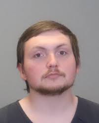 Man arrested after robberies at Columbus smoke shops