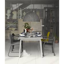 The design story began when designer boris berlin visited a restaurant for a quiet meal with friends. Muuto Under The Bell Pendant Lamp Nunido