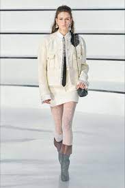 Chanel Parigi Collections Fall Winter 2020 21 Shows Vogue It Fashion Paris Fashion Week Ready To Wear