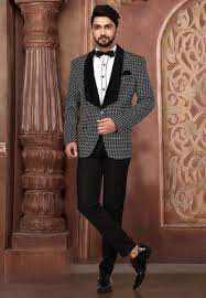Indian wedding outfits for women can range from traditional and modern sarees to lehenga cholis and heavily embellished kurtas. Wedding Coats Blazers Indian Men Clothing Online Buy Traditional Indian Outfits For Men At Utsav Fashion