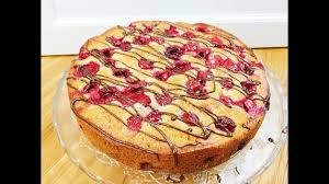 Revani turkischer grieskuchen aus dem buch vegan oriental. Turkischer Griesskuchen Mit Sauerkirschen Visneli Revani Tatlisi Youtube