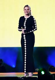 But that's not the primary reason she isn't at. Selena Gomez Teases Next Album Fans Are So Ready For Sg3 Hollywood Life