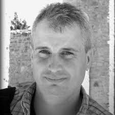 Carrie Devaney's Instagram, Twitter & Facebook