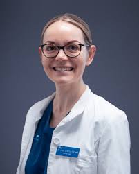 Nasenchirurgie und Labienkorrektur von dem Expertenteam