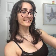 Hi I'm Gavin Craig, from Phoenix, Arizona and I am 100% committed to UCF! I  will be majoring in Business Analytics and minoring in Sports Management. I  love singing, performing in choir