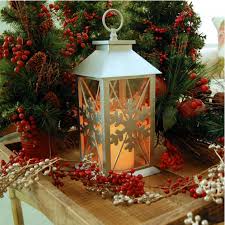 12 Christmas Lantern Ideas How To Decorate With Holiday Lanterns