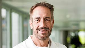 Auf einer Skala von eins bis zehn sind wir auf Stufe vier»