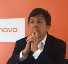 Eu não quero andar pra trás, não quero errar de novo, só o joão amoedo pode devolver a esperança pro nosso povo! Joao Amoedo Deixa A Presidencia Do Novo Eduardo Ribeiro Assume Politica Estadao