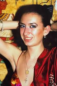 Anastasia Pokreshchuk, la modelo Ucraniana que con apenas 32 años de edad  decidió operarse para tener los pómulos más grandes del mundo. Vaya, esto  está lejos de ser n0rmal 🤯😳.