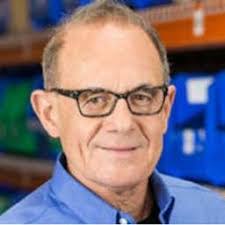 Simon Raab's Instagram, Twitter & Facebook