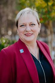 Tami Marsh's Instagram, Twitter & Facebook