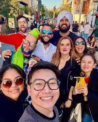 The Hovering Wedding Cake Toppers Check out this Gorgeous outside Wedding!  Despite everything that 2020 had to through at this couple. They pulled off  one Beautiful outdoor wedding. @cody.m.daniel captured some brilliant