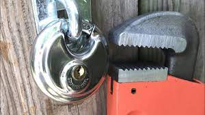 Doing so is a criminal offense. 523 Disc Padlock Twist Attack Youtube