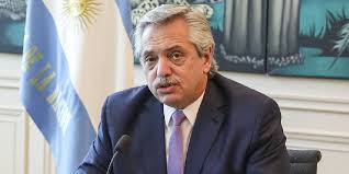 Tras el reclamo, un usuario de mercado libre puso a la venta un muñeco disfrazado con ropa de super héroe con la cara del presidente alberto fernández que se llama patrono de la polenta. Crearon Un Muneco De Alberto Fernandez Patrono De La Polenta Y Claro Hay Fotos La 100