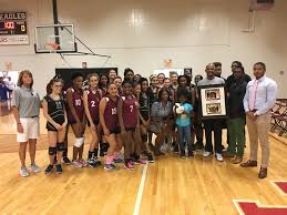 Horn Lake Middle على X: "HLMS presented Pat Kimble's family with with an  autograph picture of the 7th and 8th grade volleyball teams #TeamDCS  https://t.co/a7iiUEtxmo"