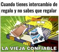 .que esto se pueda lograr al 30 de junio, como han señalado las autoridades, esto pues las variables son tantas y tan cambiantes, que esta misma aparición de las variantes y estos mismos cambios o por lo menos reforzamientos respecto a la inmunidad que alcanza la vacuna van cambiando. Intercambio De Regalos Estos Son Los Mejores Memes Sobre El Amigo Secreto Facebook Twitter Redes Sociales Navidad El Popular