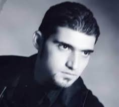 الشهيد مصطفى محمد سعيد فوّال في حي الشيخ ضاهر العتيق ولد وتررع بطلنا في  أسرة محبة للعلم و لأهل العلم، من أبٍ موظف و أمٍ معلمة مربيةٍ للأجيال وصانعة  للأبطال، كان رجلا