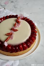 Der Sommer Bringt Frische Kirschen Mit Heute Verpackt In Der Ultimativen Tarte Cerise Kuchen Ohne Backen Lebensmittel Essen Dessert Ideen