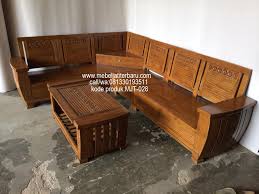 Sebuah ruang tamu pastinya memiliki sebuah bentuk yang sangat beragam dan juga memiliki desain yang ada pada furniture jepara bisa kita pilih sesuai. Jual Kursi Tamu Jati Minimalis Terbaru 2019 Terbaik 2020 Mebel Jati Jepara Terbaru
