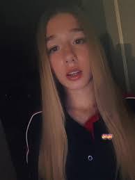 Mia Devine's Instagram, Twitter & Facebook