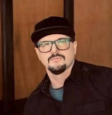 Think you're a true Zak Bagans fan? Prove it! What's his favorite color?