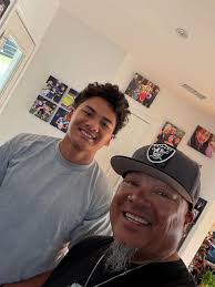 Thanks to the Fam for the couch to allow @chefhoz and I to sleep as we  worked games in Orange County this weekend and visited the Happiest Place  in Earth. Always good