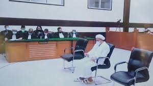 Habib rizieq sempat tunjukkan beberapa dokumen untuk mematahkan tudingan soal dirinya yang disebut buronan. 8 N0vj45y9xtwm
