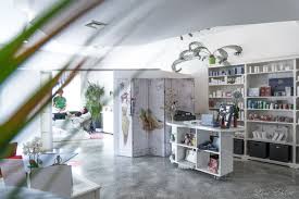 Die wohnung besticht durch ihre gute lage und aufteilung. Kosmetikstudio By Angelika Kautzner In Magdeburg Kosmetikstudio Haus Deko