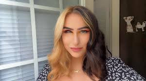 Hi! Can anyone please remove the background for me to use as a temporary  head shot for Teams? Thank you in advance! ETA: I know this might be a  crazy concept, but