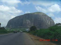 We are a dealer for genie, jlg, skyjack, biljax and more. Datei Zuma Rock On Transit 1 Jpg Reisefuhrer Auf Wikivoyage