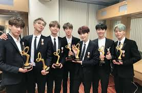 There are 99 reason to love them and their success isn't one of em. Bts é˜²å¼¾å°'å¹´å›£ 2019å¹´ã‚°ãƒ©ãƒŸãƒ¼è³žã«ãƒ—ãƒ¬ã‚¼ãƒ³ã‚¿ãƒ¼ã¨ã—ã¦å‡ºå¸­ã¸ ãƒ‡ãƒã‚¯