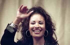 THROWBACK: Selena visits Cunningham Middle School in 1994