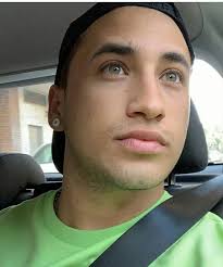 😍😍🔥😍🔥😍 . . . . . . . . . @prilaga #instagramers #selfportrait  #selfiesaturday #selfiequeen #portraiture #pose #selfieoftheday #lips  #instafamous #likeme #myself #instalovers #cute #selfiestick #girls  #prilaga #faceoftheday #igersoftheday #closeup ...