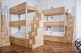 Les 5 Auberges De Jeunesse Les Plus Trendy Du Moment Auberge De Jeunesse Maison De L Etudiant Dortoir