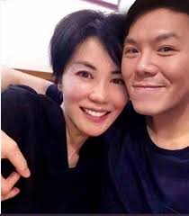 Nicholas 翁书尉- 我的闺蜜。菲#这张P得比较好吧#谢谢有心人#我和我的偶像王菲#死粉屎#不要嫉妒不要羡慕| Facebook