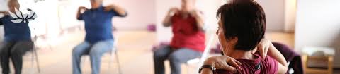 Im yoga auf dem stuhl werden die körperübungen (asanas) so modifiziert, dass sie sich besonders für senioren und während der rehabilitation eignen. Yoga Auf Dem Stuhl Yogastudio Varuna