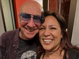 Special night with the Mrs, went to see one of the best voices and nicest  blokes in the biz @realthingrussellmorris at Hamer Hall. A wonderful band  and show, catch the last few