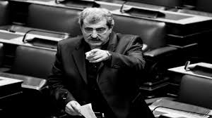 Στο συγκεκριμένο βίντεο μπορείς να καταλάβεις ότι οι οικογενειακές διακοπές μερικές φορές είναι κάτι παραπάνω. O Polakhs Stelnei Mhnyma Se Nd Kinal To Koyti Ths Pandwras