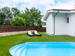 Es la guinda de una escapada de vacaciones de verano en pleno corazón de una tierra especial por sus paisajes y su gente. Casas Rurales En Asturias Con Piscina