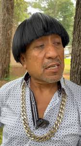 Cuando tu compadre quiere aser quinseaneras pero te busca de padrino