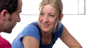 Che cosa è e come funziona il monitoraggio della pressione delle gomme dei  veicoli Ford