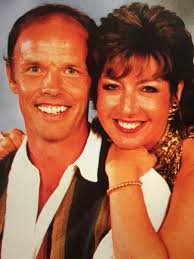 Chris Terrill على X: "In 1998 I made an experimental series for the BBC:  The Cruise