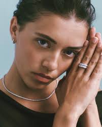 janlogan_ ✨ Photography: @jamestolic Hair: @badisonv MU: @isabellaschimid  Nails: @yukamatsui_makeup Styling: @nichhiawippell Creative Director:  @tr_and_p