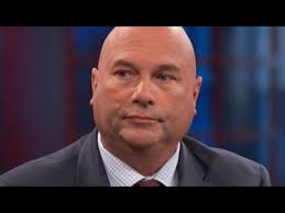 Man Says He Believes He's Been Having An Online Emotional Affair With  Miranda Lambert